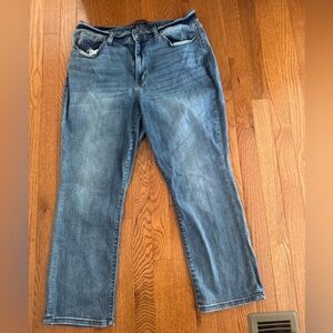 Judy blue women’s mid rise skinny capri jeans JB72116MD Medium blue wash 18W